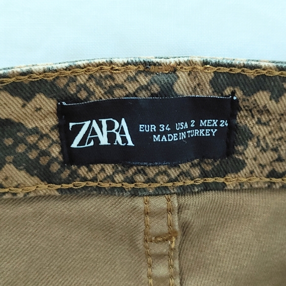 NWOT Snake Print Pants Hi-Rise Skinny Size… - Picture 3 of 6